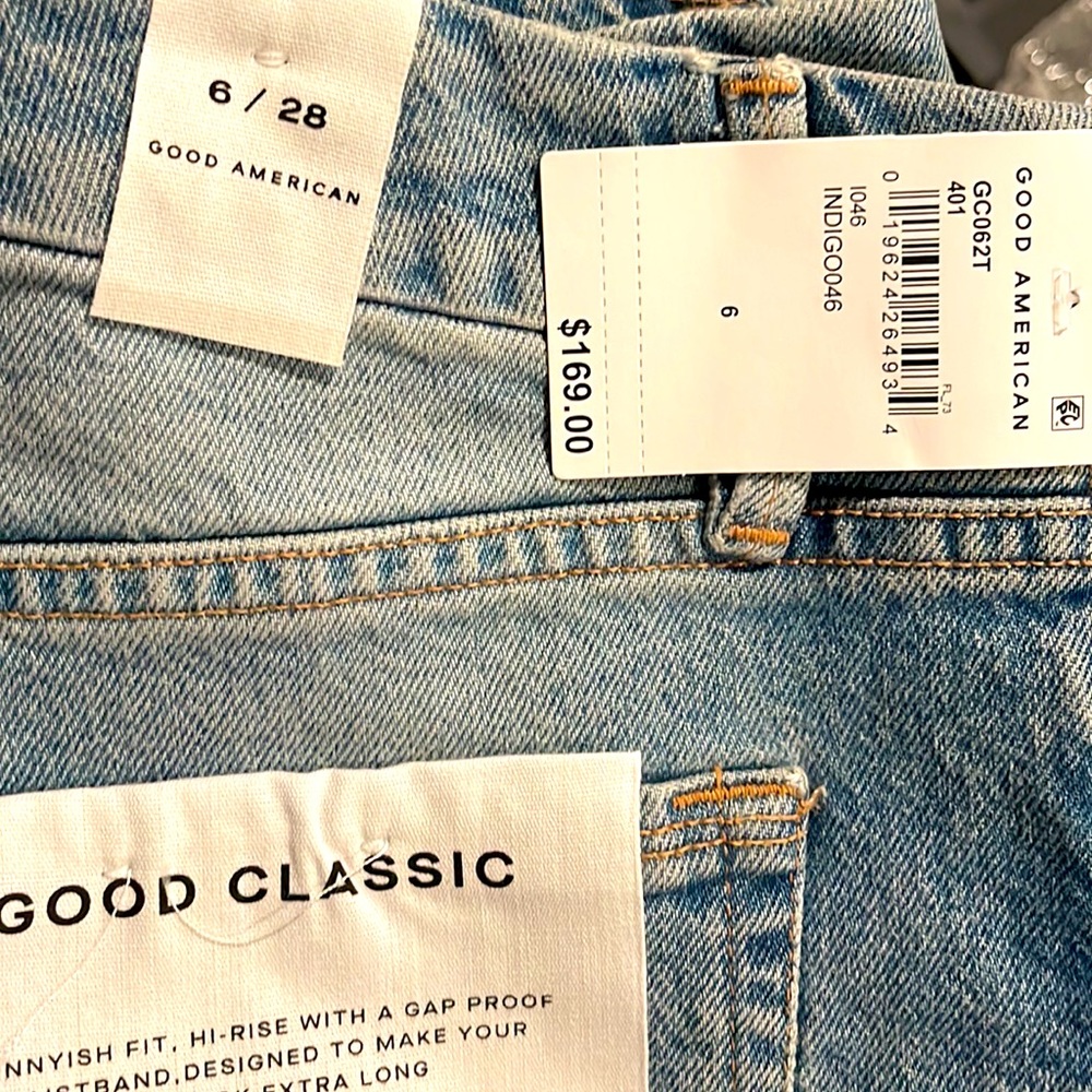 Good American Good Classic Distressed Straight Leg Jeans - Picture 5 of 7